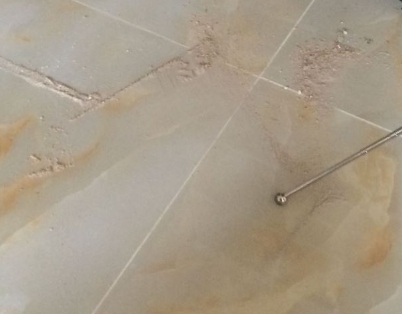 翠峦瓷砖空鼓维修公司分享粘合剂选择不当在瓷砖铺贴过程中可能导致以下问题